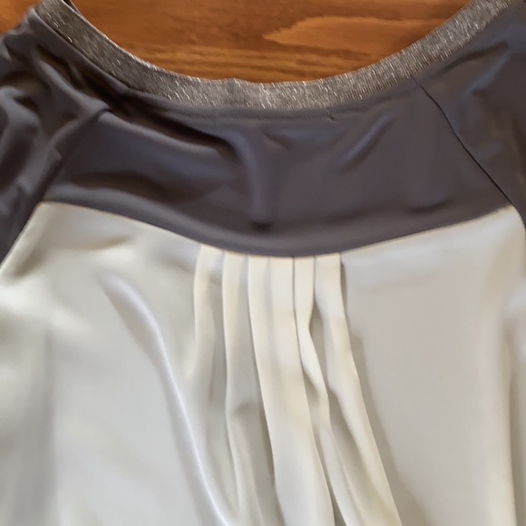 Tunic blouse grey on front white on back - Picture 4 of 5